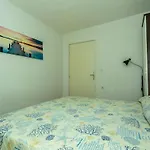 Two-bedroom With Pool Hébergement de vacances